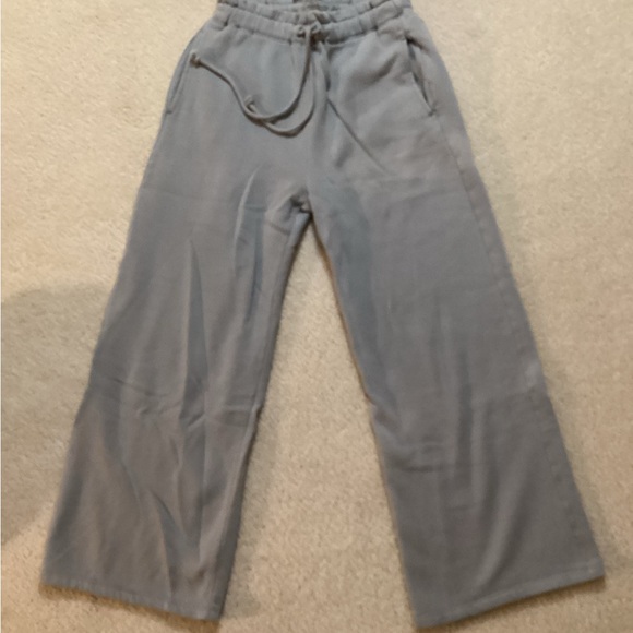 Abercrombie & Fitch sweatpant (FINALPRICEDROP) - Picture 2 of 5